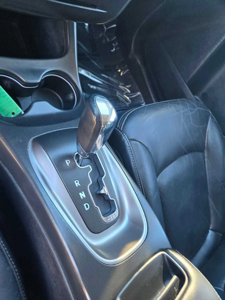 Used 2018  Dodge Crossroad image 15