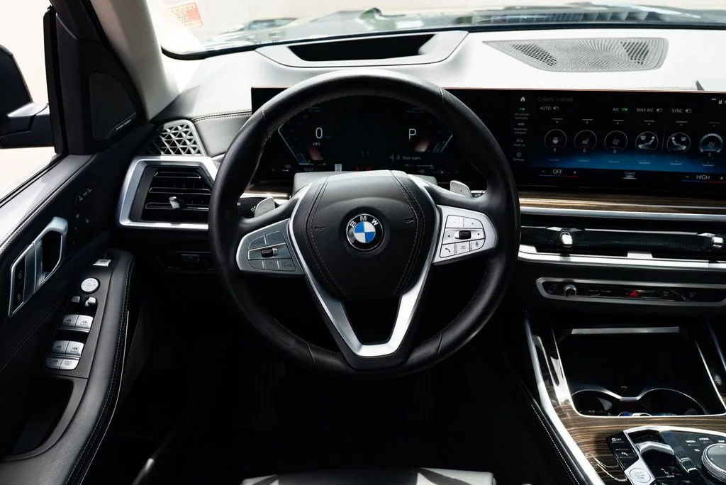 Used 2023 Black BMW xDrive40i image 12