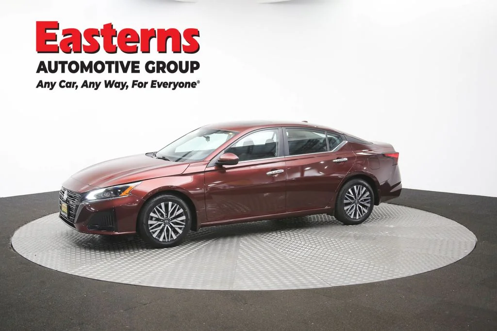 Used 2023 Red Nissan 2.5 SV image 61