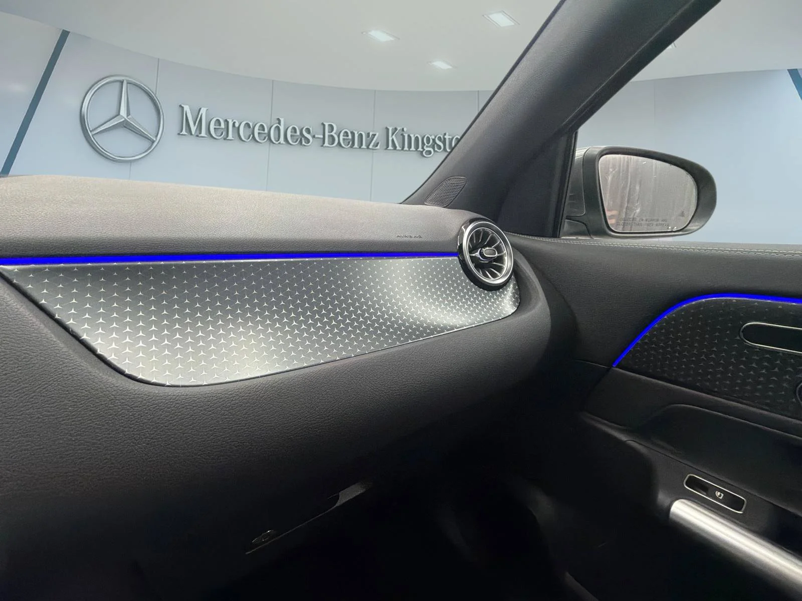 Used 2026 Grey Mercedes-Benz GLA 250 image 17