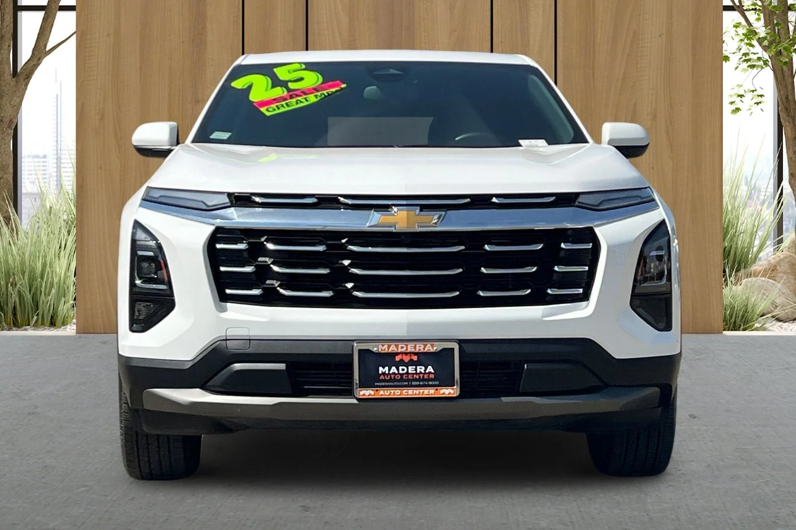 Used 2025 White Chevrolet LT image 9