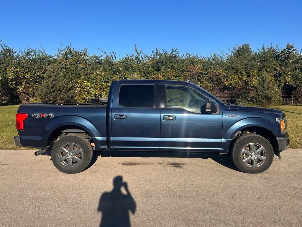 Used 2018 Blue Ford XLT image 5