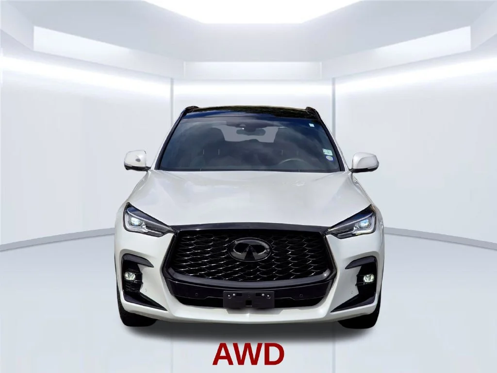 Used 2025 White INFINITI SPORT image 15