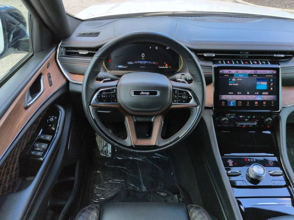 2024 Jeep Grand Cherokee Summit - Photo 16