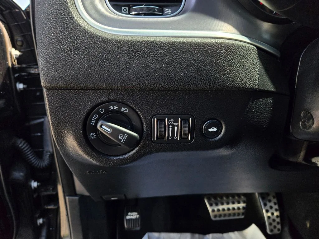 Used 2019 Black Dodge R/T Scat Pack image 13