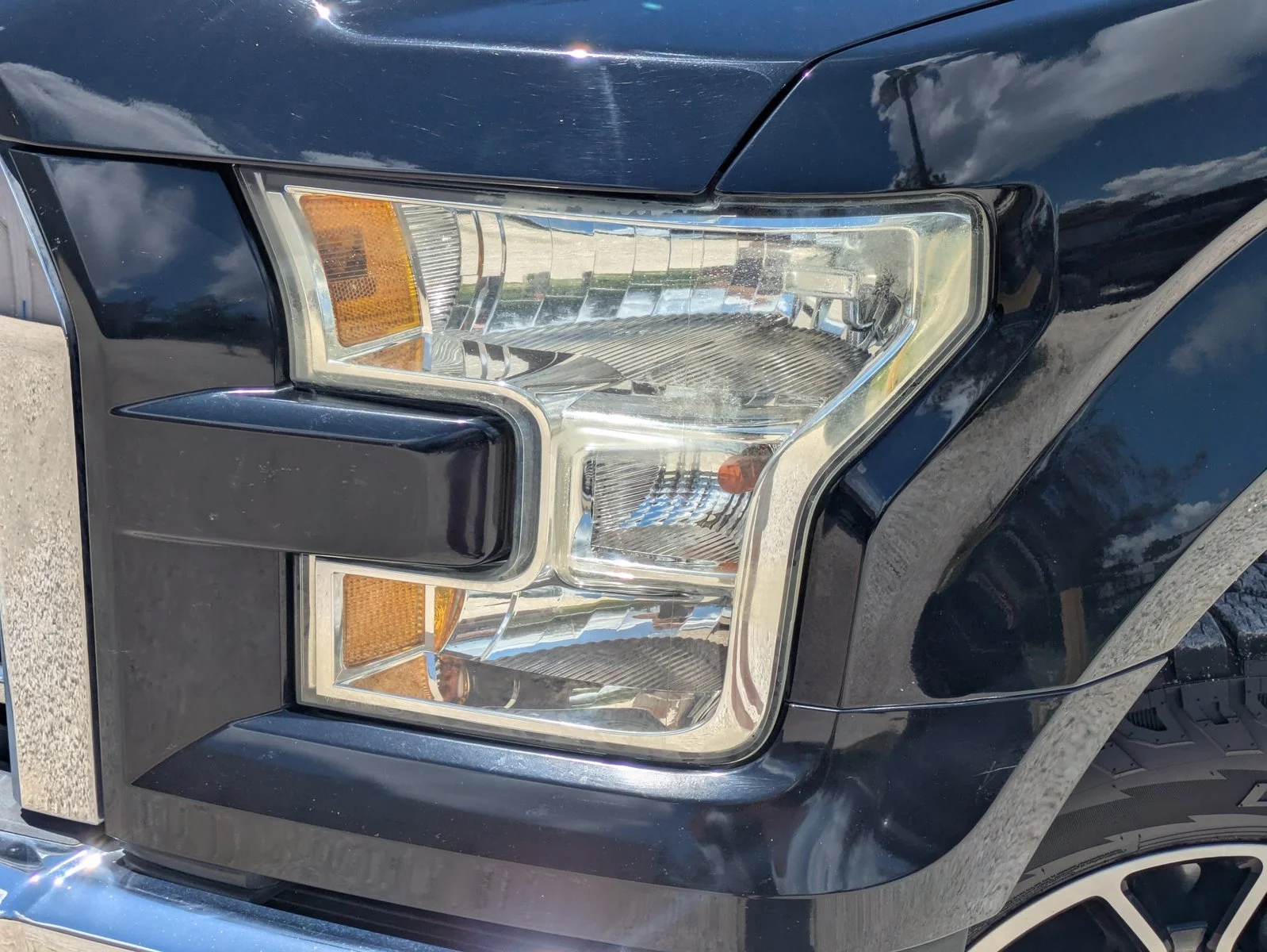 Used 2016 Shadow Black Ford XLT image 9