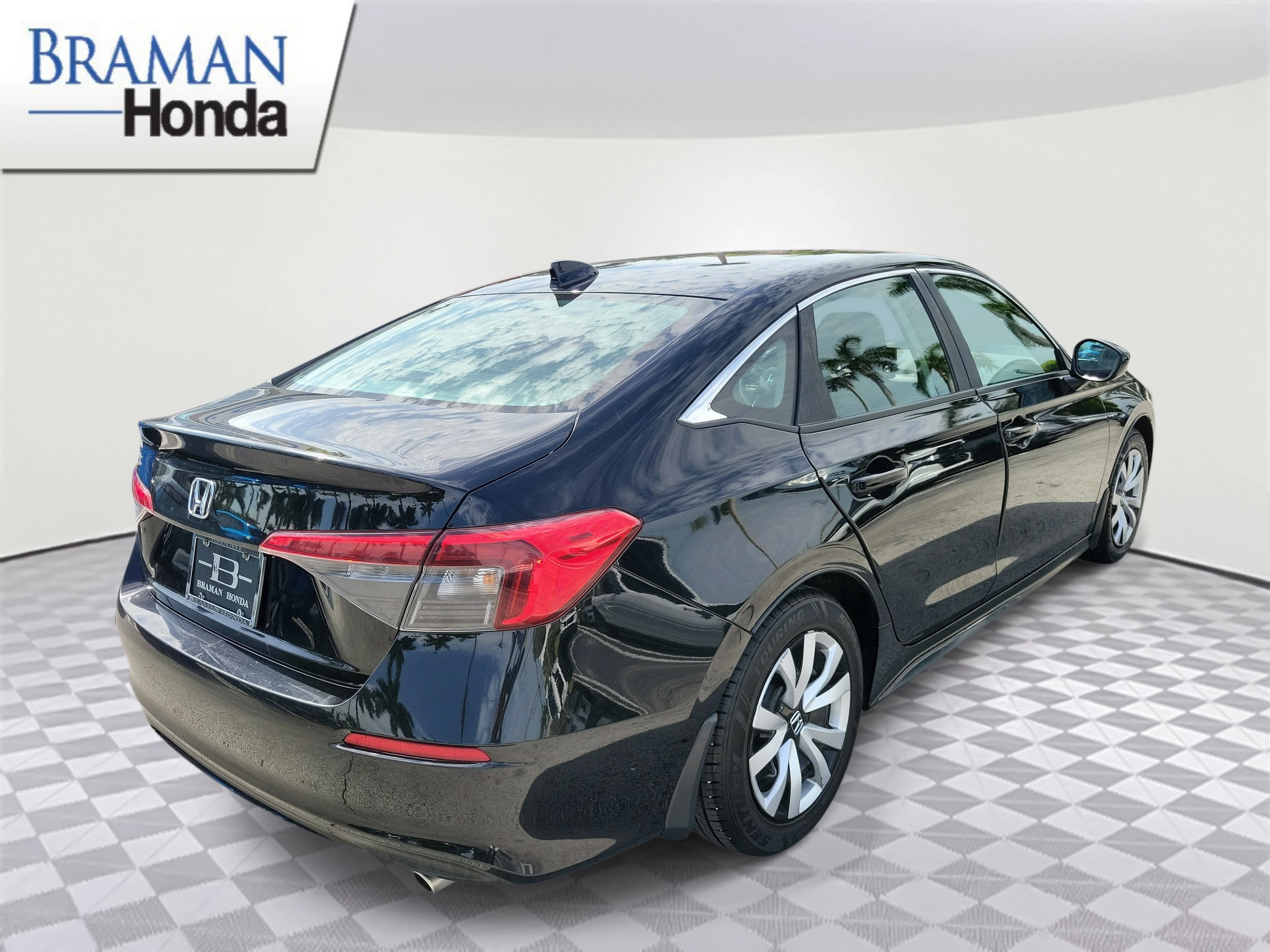 Certified Used 2024 Crystal Black Pearl Honda 2.0L 4D LX image 3
