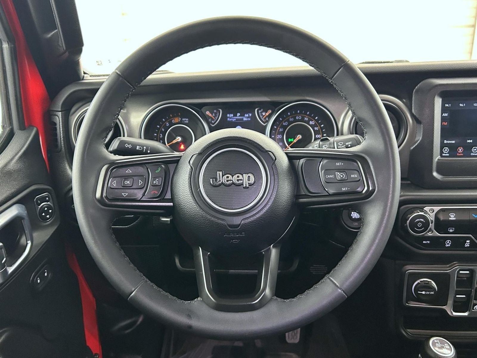 Used 2023 Red Jeep Sport S image 11