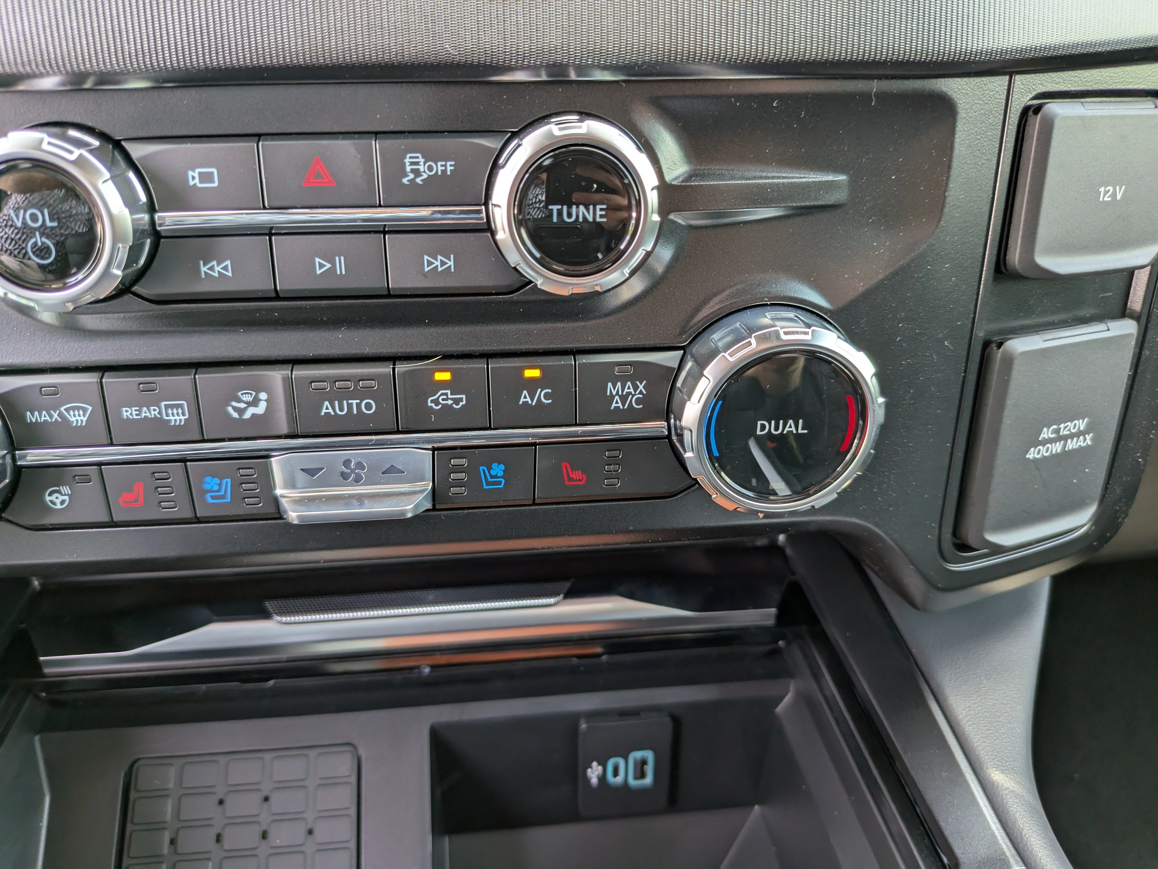 New 2026 Star White Metallic Tri-Coat Ford F-250® Platinum® image 28