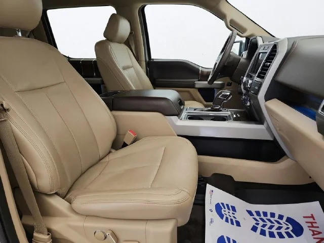 Used 2018 White Gold Ford Lariat image 29