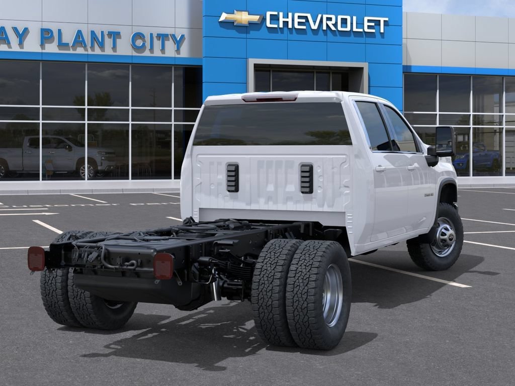 New 2026 Summit White Chevrolet Work Truck image 4