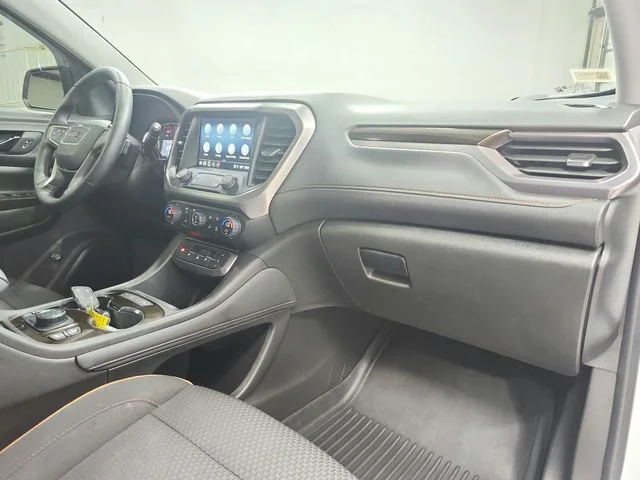 Used 2023 White GMC AT4 image 44