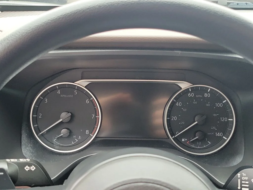Used 2023 White Nissan S image 13
