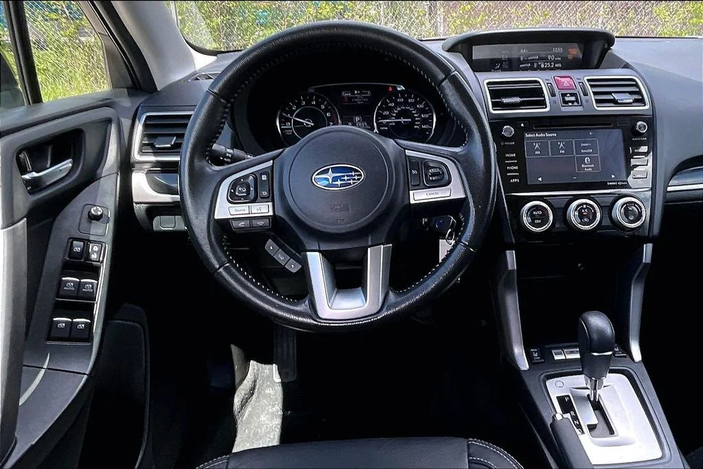 Used 2018 Black Subaru 2.5i Limited image 4