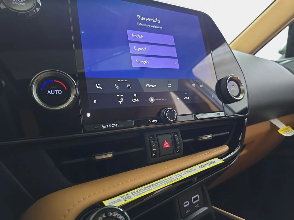 New 2026 Nori Green Pearl Lexus PREMIUM image 22