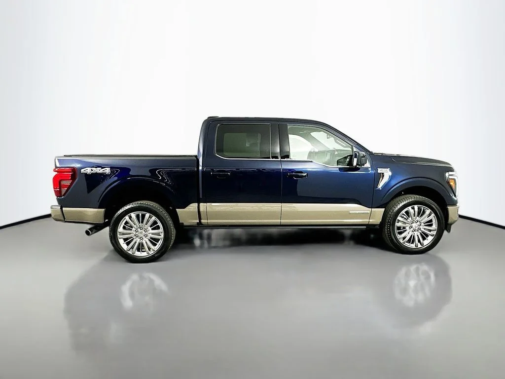 Used 2025 Blue Metallic Ford King Ranch image 9