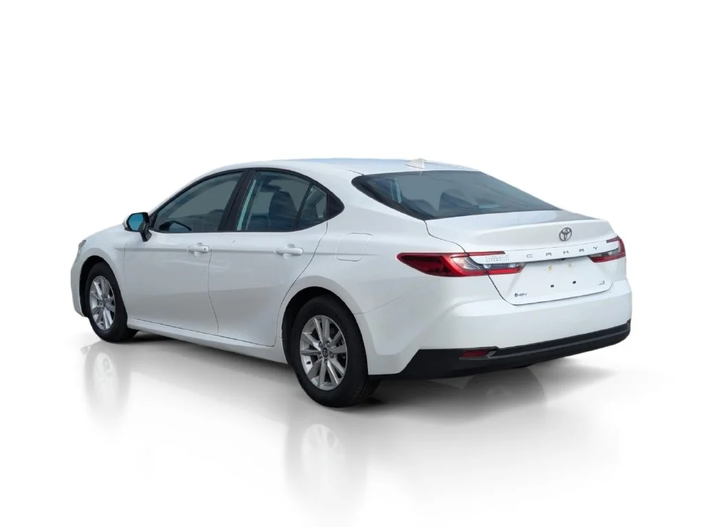 Used 2025 White Toyota LE image 10