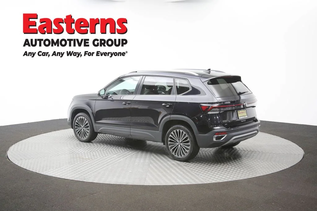 Used 2025 Black Volkswagen 1.5T SE image 58