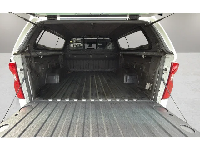 Used 2024 White Chevrolet RST image 35