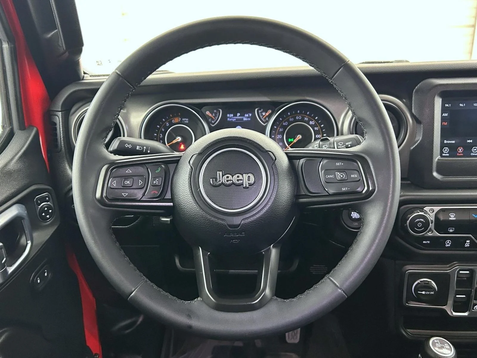 Used 2023 Red Jeep Sport S image 11
