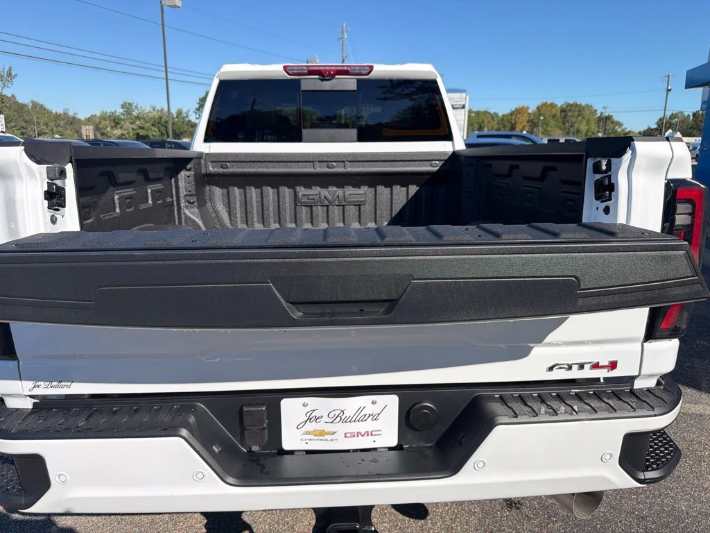New 2026 Summit White GMC AT4 image 20