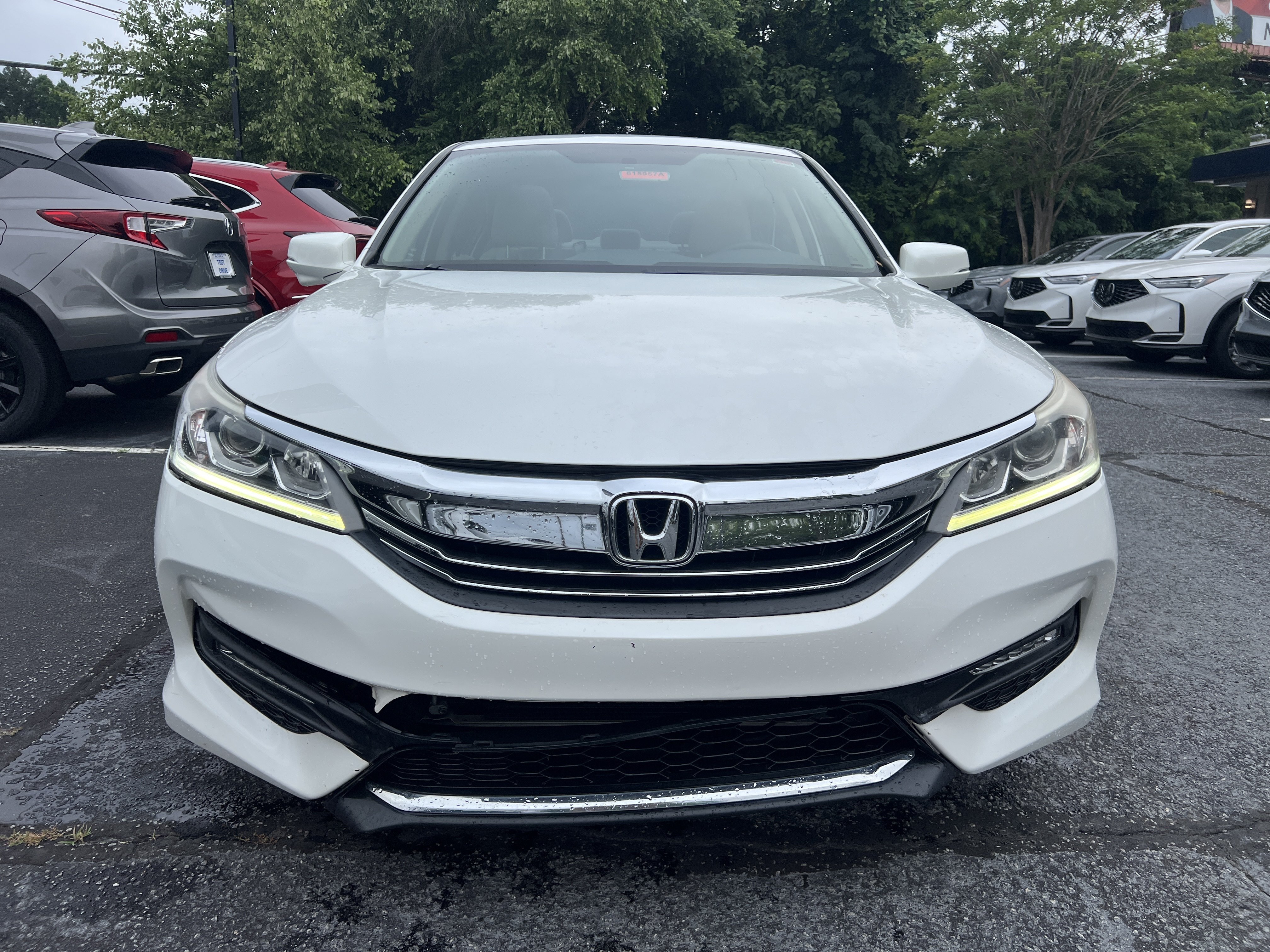 Used 2016 White Orchid Pearl Honda EX image 8