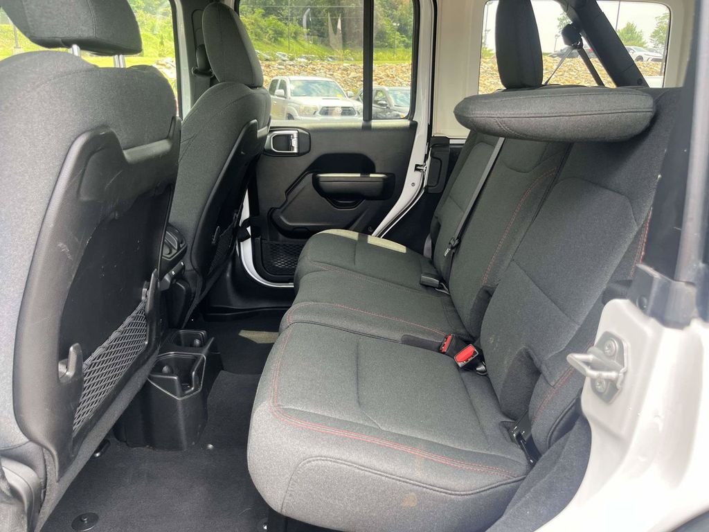 Used 2025 White Jeep Rubicon image 12