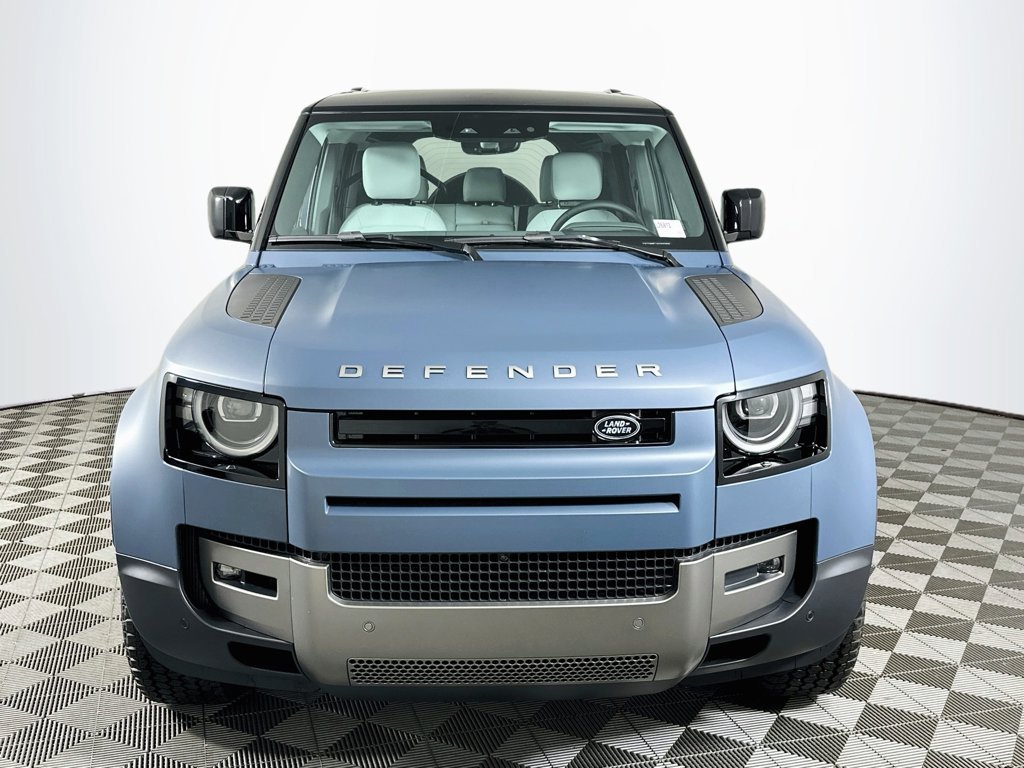 New 2026 Tasman Blue Land Rover S image 2