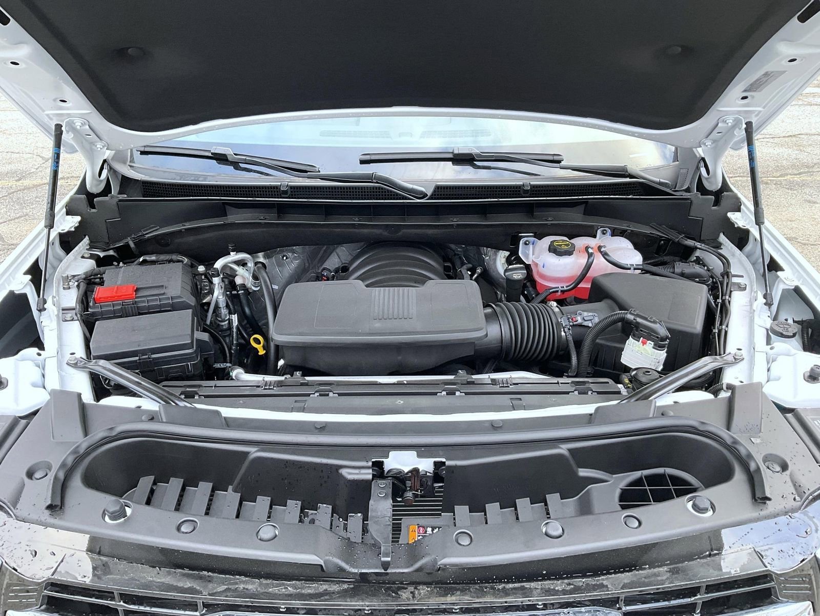 New 2026 Summit White GMC Elevation image 25