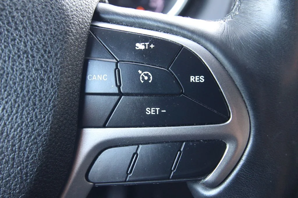 Used 2018 White Jeep Limited image 23