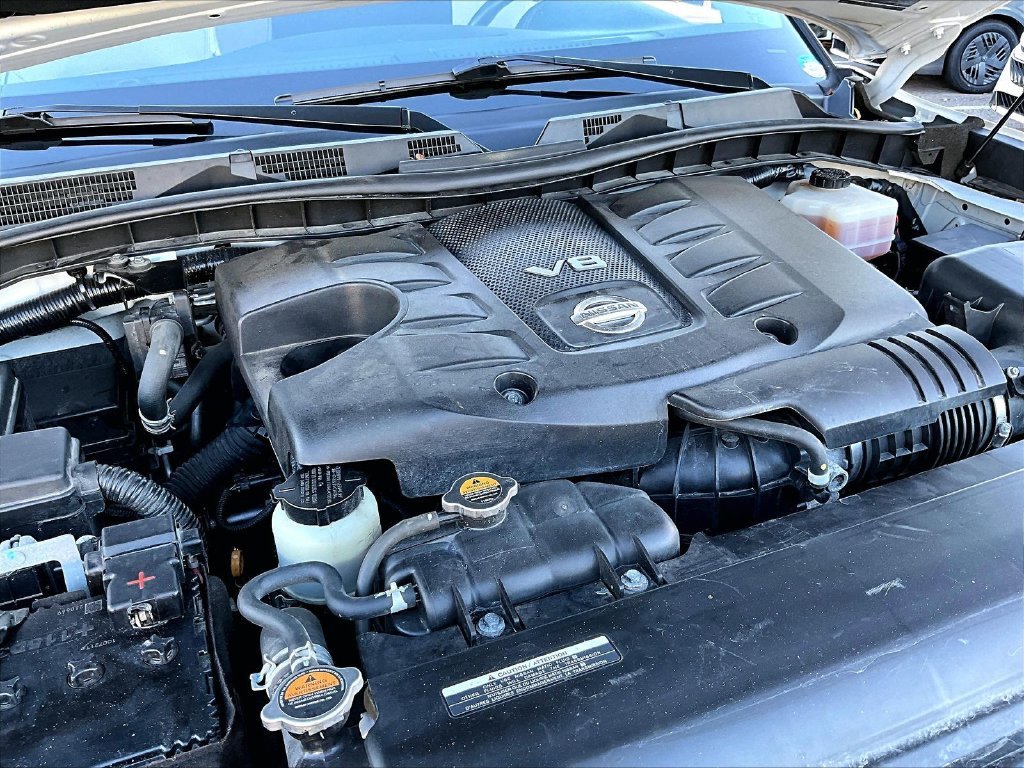 Certified Used 2022 White Nissan Platinum image 36