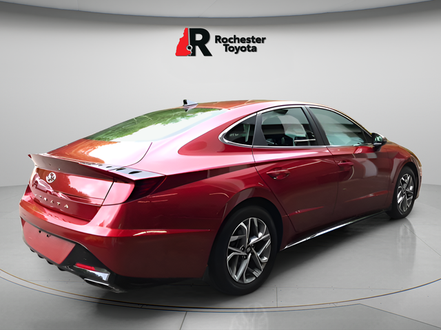 Used 2023 Red Hyundai SEL image 7