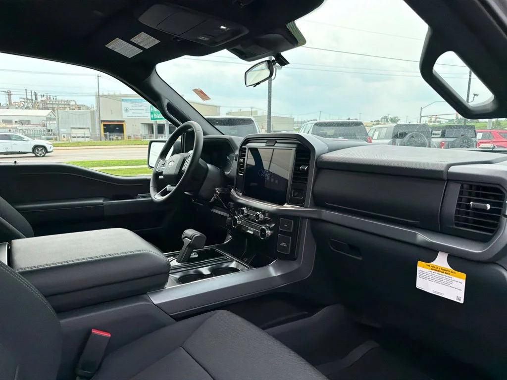 New 2026 Iconic Silver Metallic Ford XLT image 25