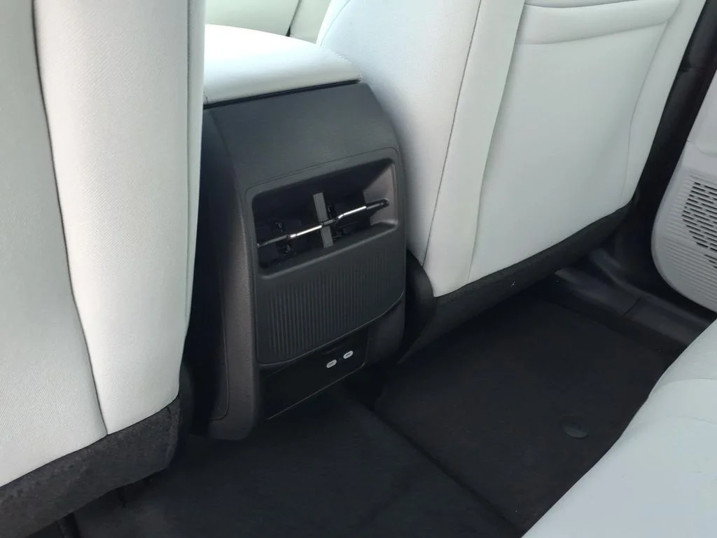 New 2026 Sting-Gray Clear-Coat Exterior Paint Jeep Laredo image 8