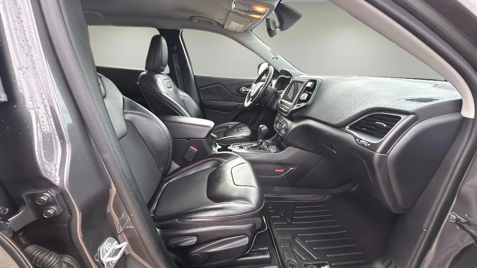 2020 Jeep Cherokee Trailhawk - Photo 10
