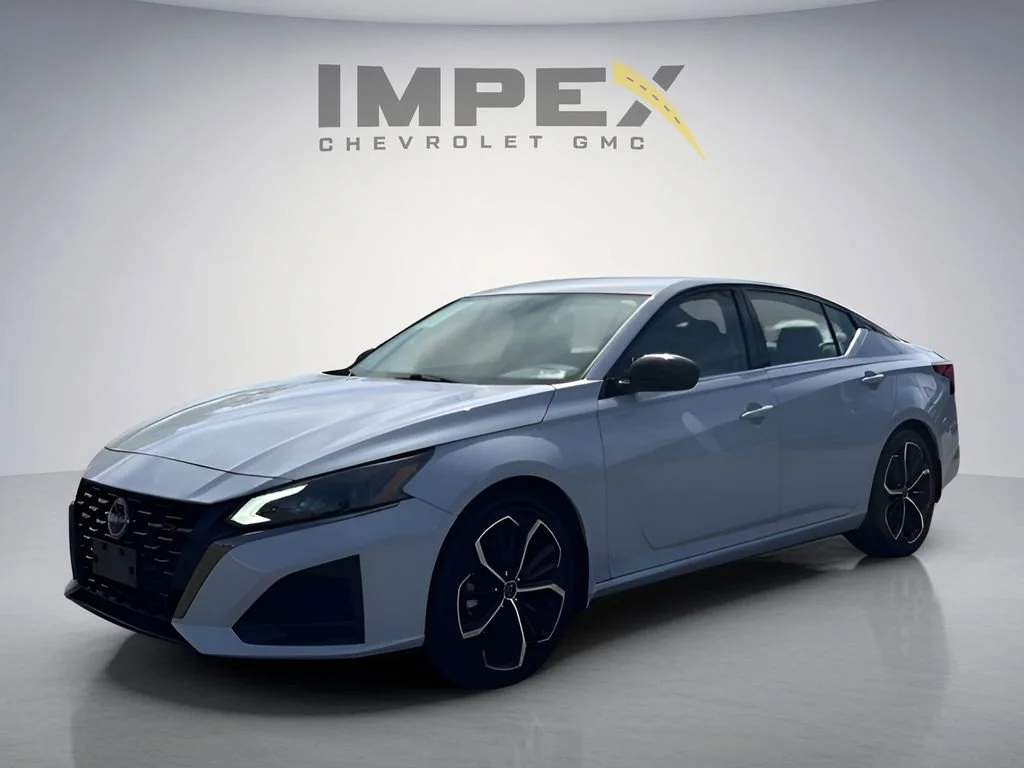 Used 2023 Gray Nissan 2.5 SR image 1