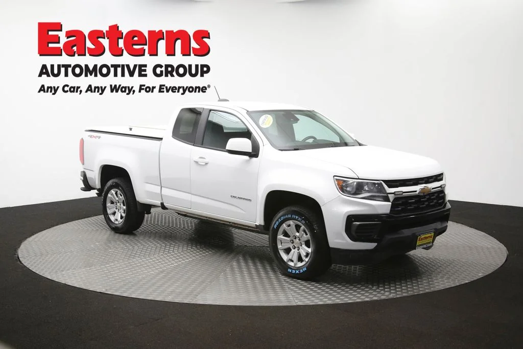 Used 2022 White Chevrolet LT image 45