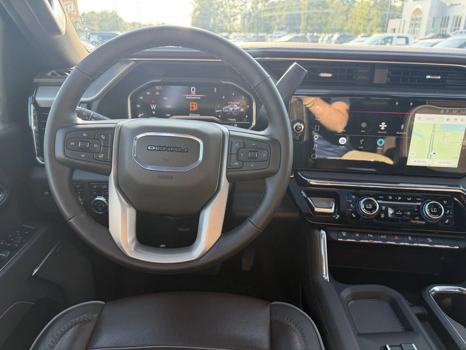 Used 2025 Onyx Black GMC Denali image 8
