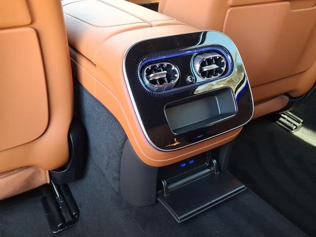 New 2027 White Mercedes-Benz S 580 image 19