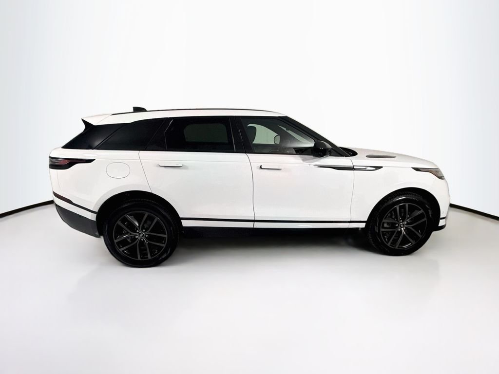 Used 2026 Fuji White Land Rover P250 Base image 4