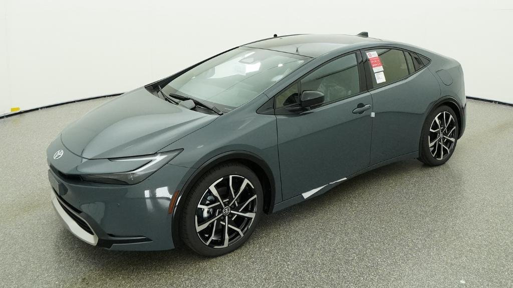 2026 Toyota Prius XSE Premium's photo