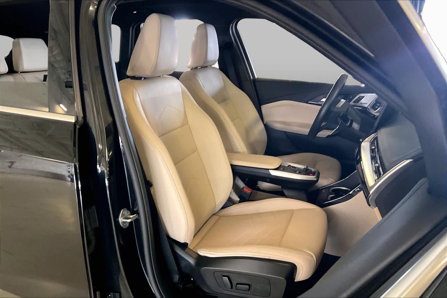 New 2025 Black Sapphire Metallic BMW xDrive28i image 8