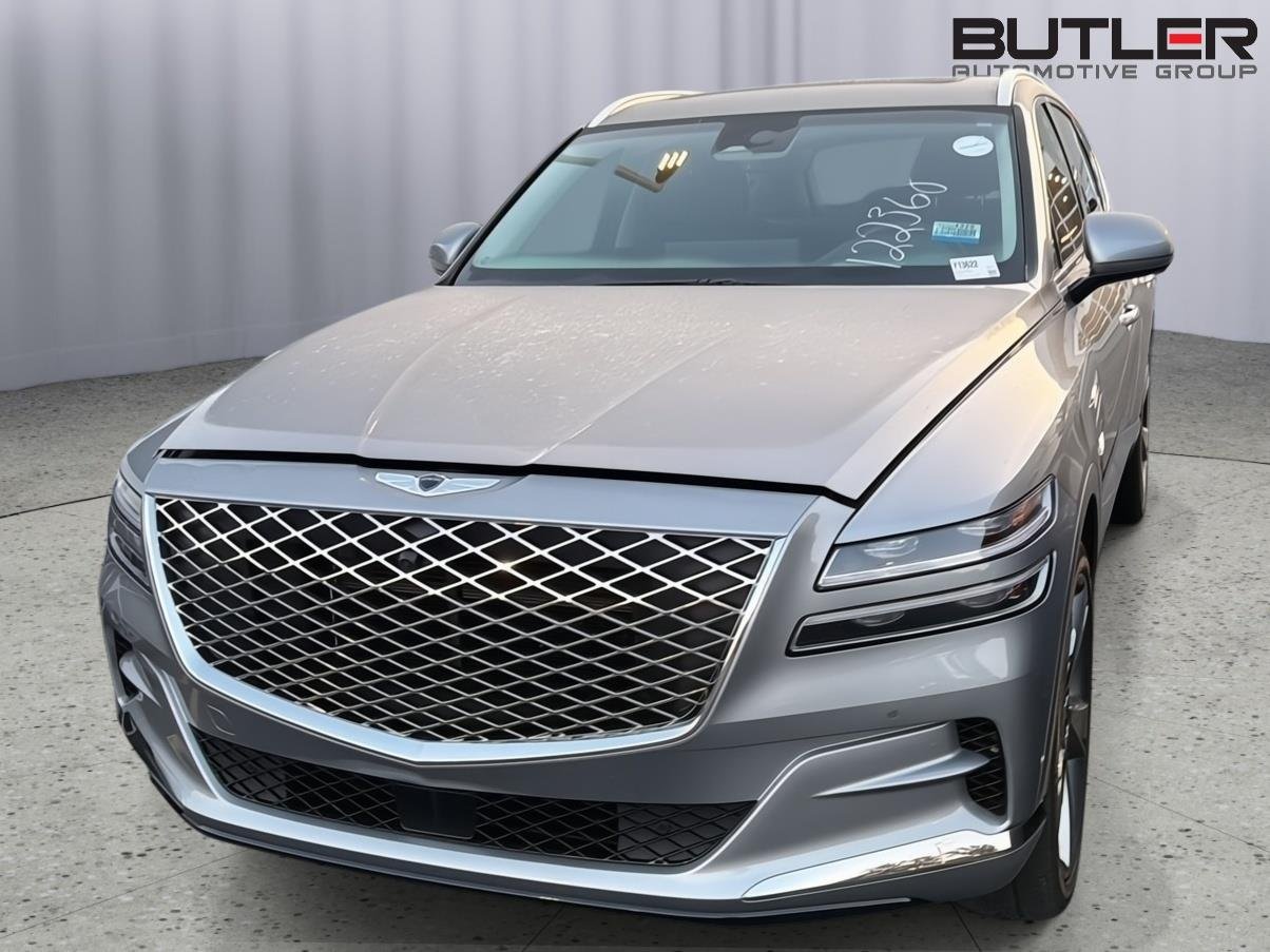 Used 2023 Savile Silver Genesis 3.5T AWD image 3