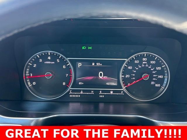 Used 2022 Passion Red Tintc Kia S image 19