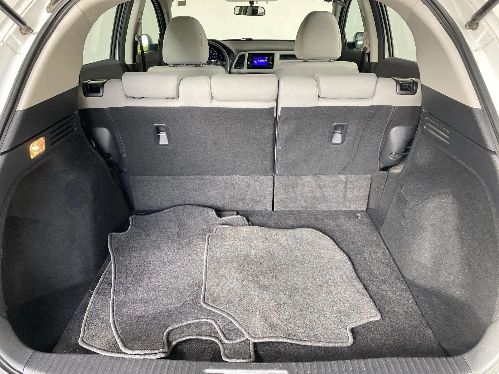 Used 2019 Platinum White Pearl Honda LX image 7