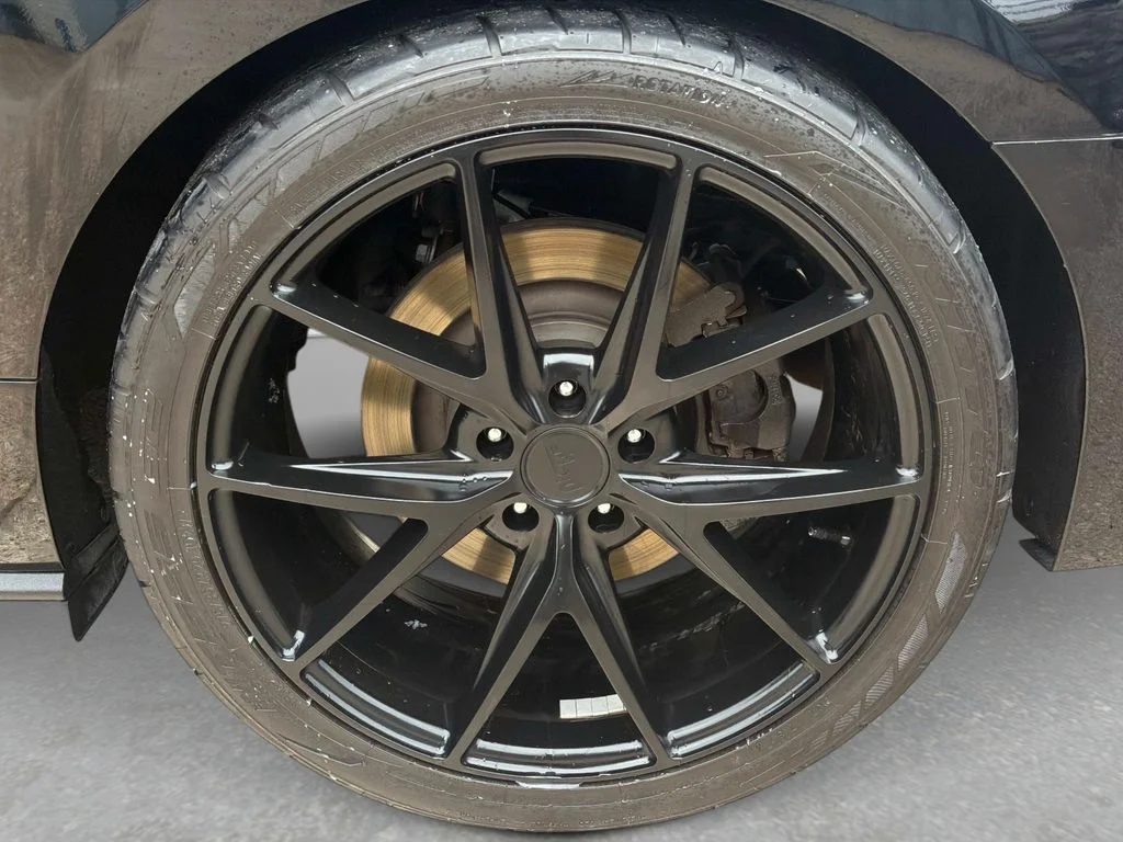 Used 2015 Black Ford GT image 12