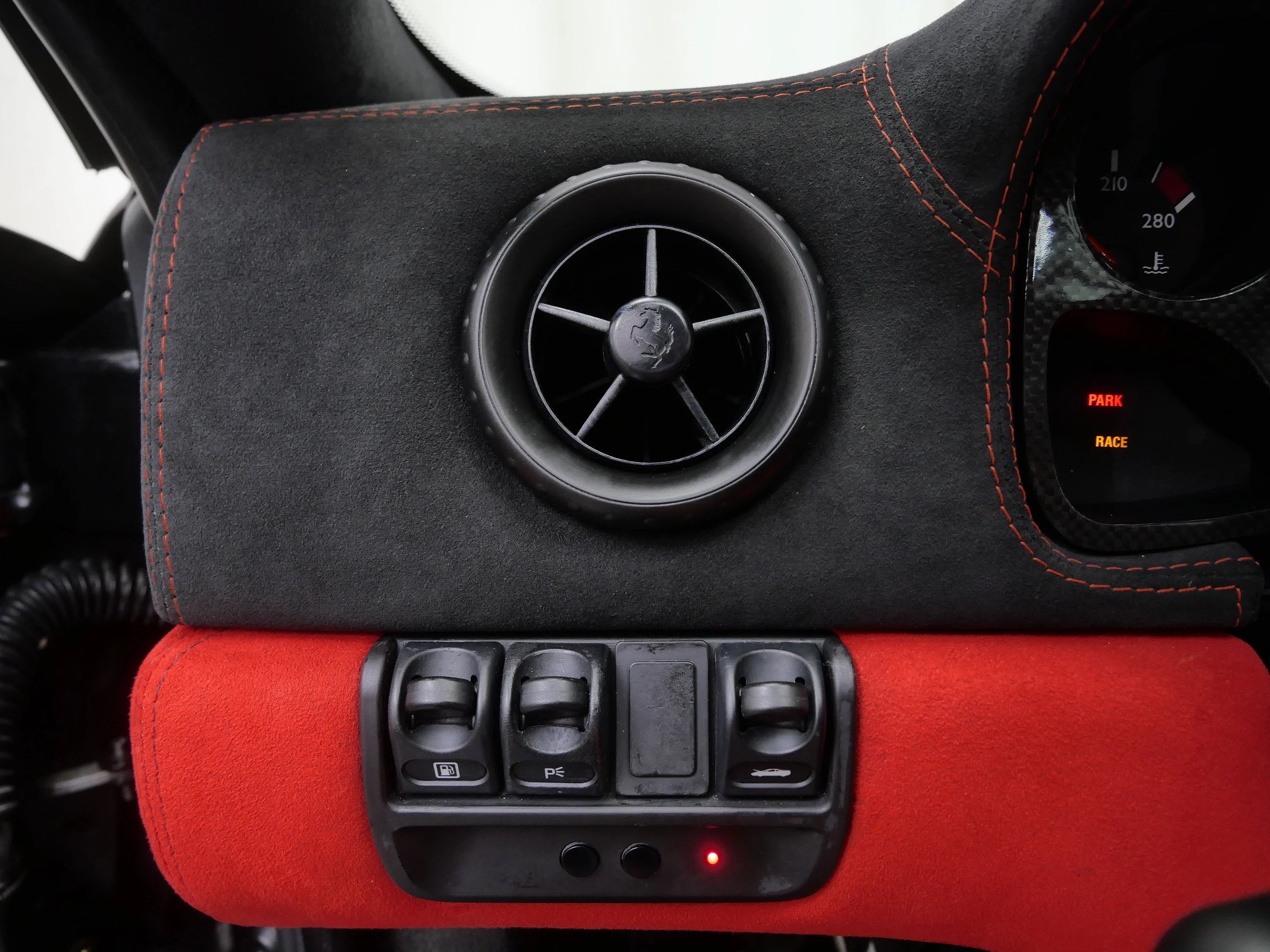 Used 2004 Nero Ferrari  image 28