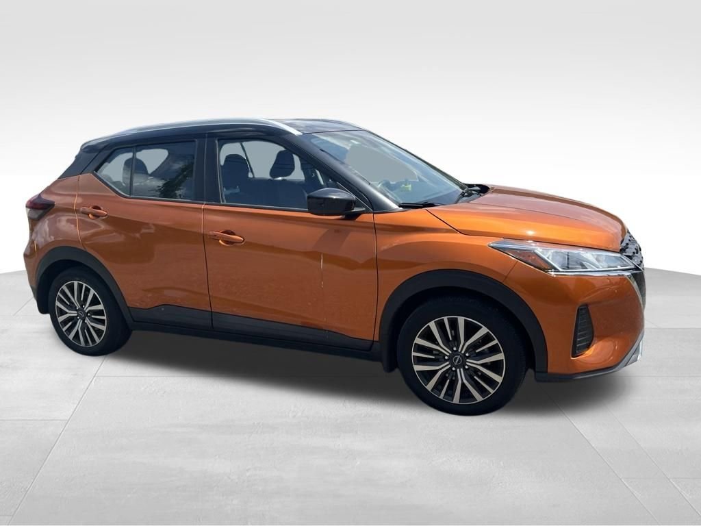 Used 2023 Orange Nissan SV image 23