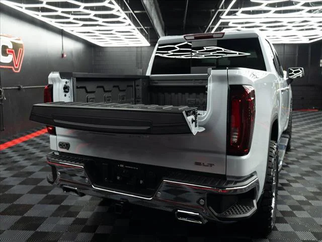 New 2026 Glacier White Tricoat GMC SLT image 41