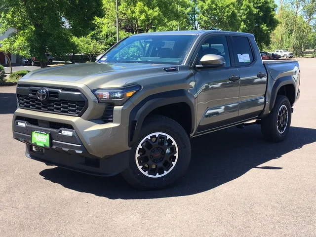 2026 Toyota Tacoma i-FORCE MAX TRD Off-Road i-FORCE MAX